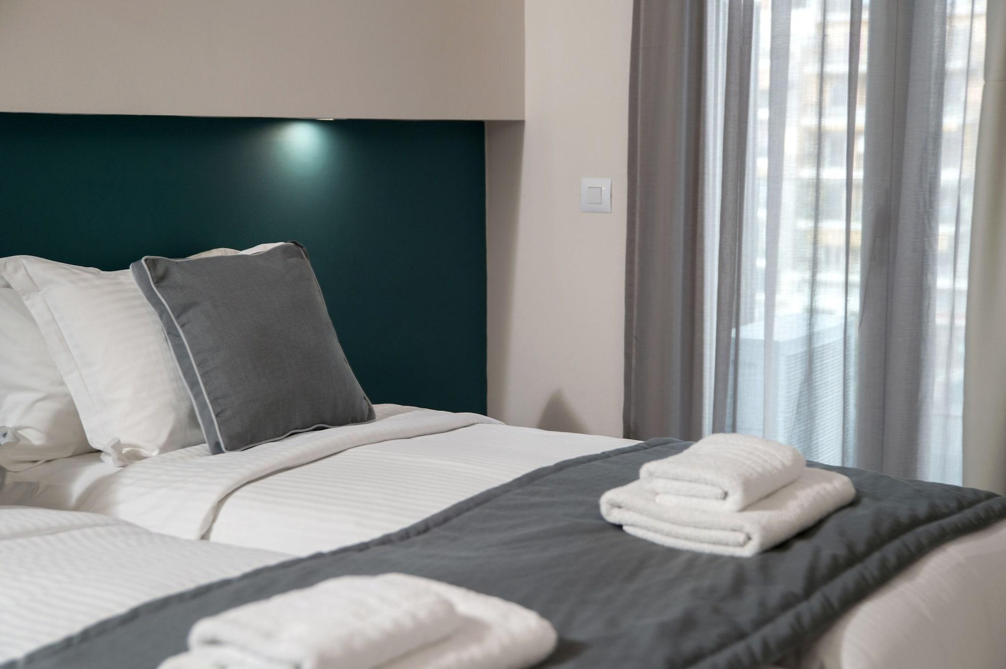 Hotel The Convo Athens Riviera Extérieur photo